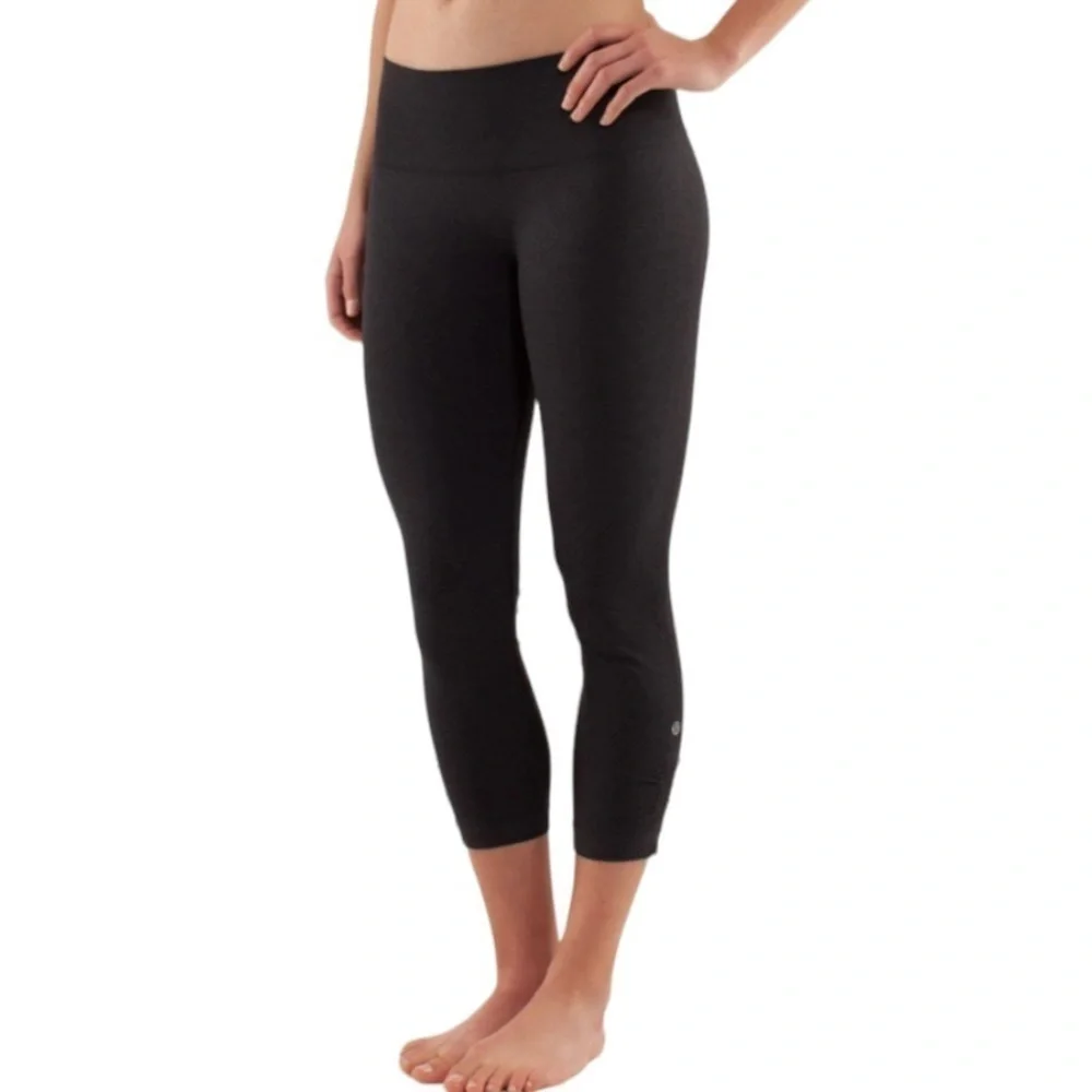 Lululemon Ebb And Flow Crop II Deep Coal size 4